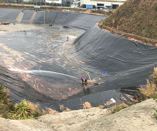 梅县废水池清理